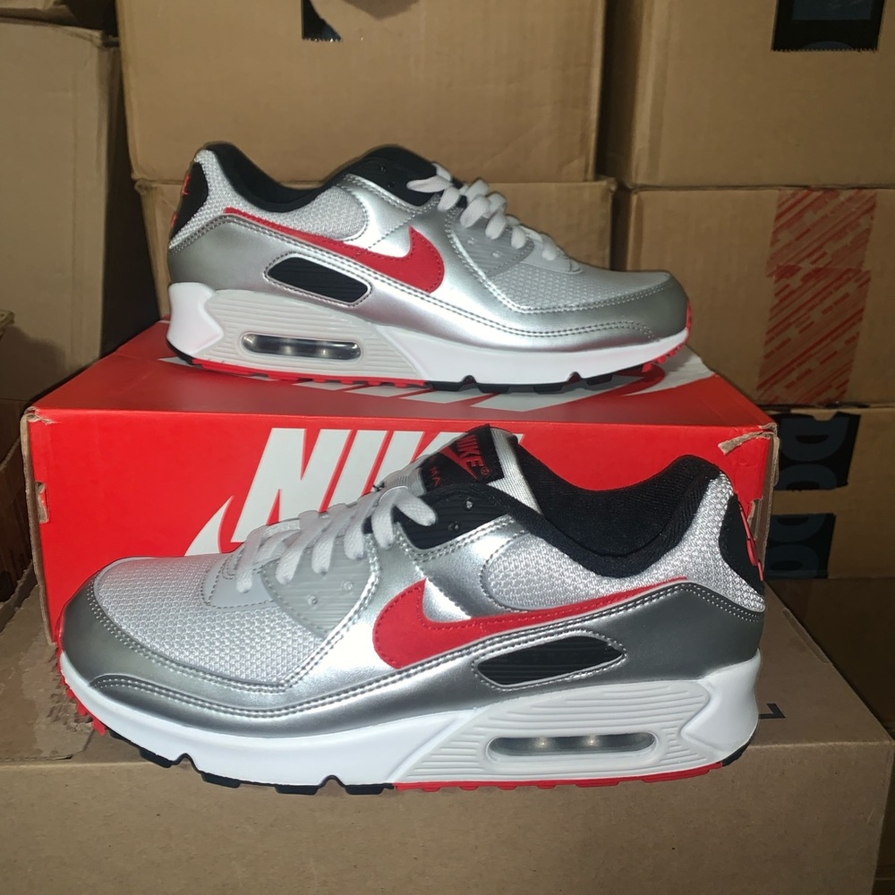 Brand New Men’s  Air Max 90 Shoes "Silver Bullet" University Red Shoes Size 10.5